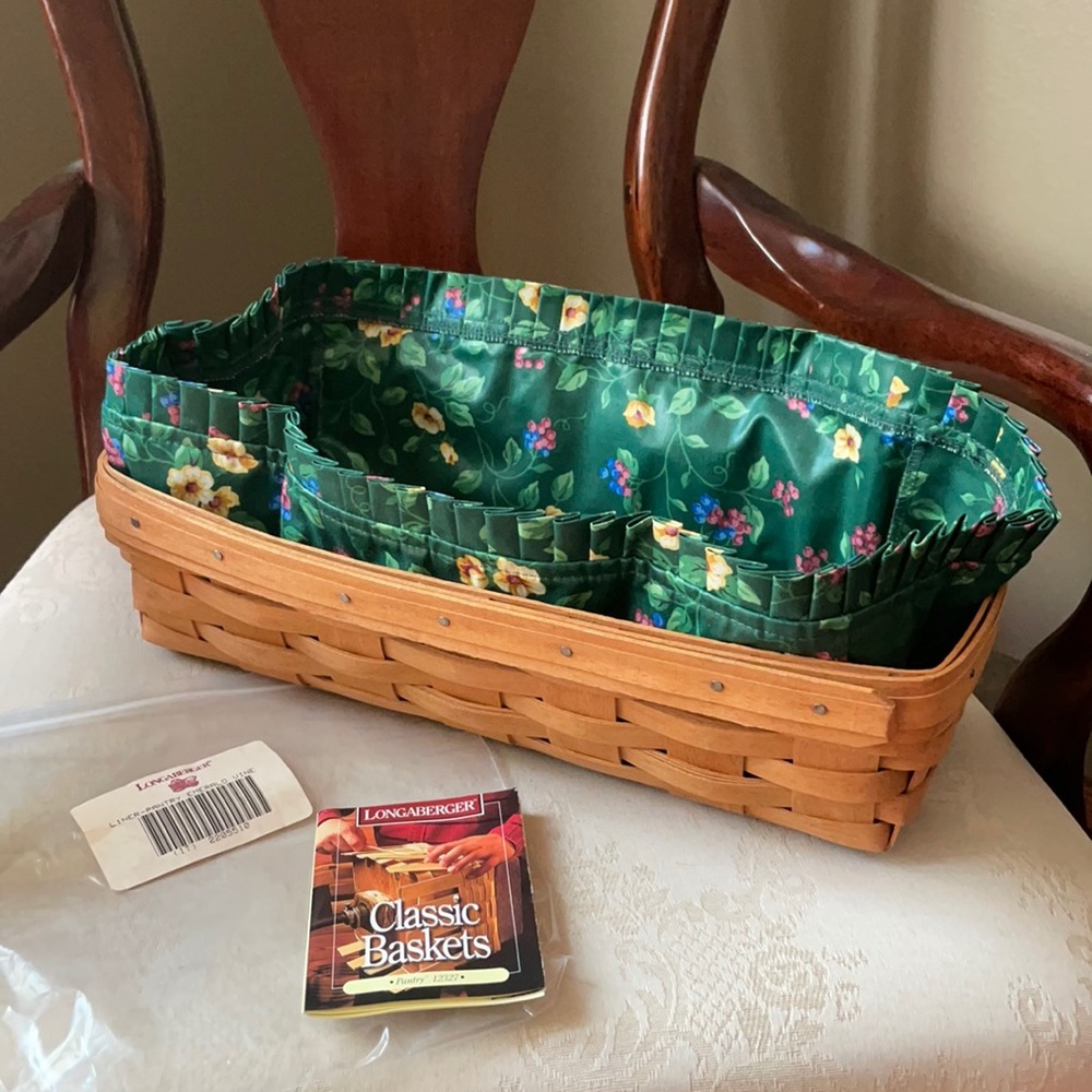 Longaberger 1990 “Pantry” hardwood maple, signed bun basket, emerald vine liner
